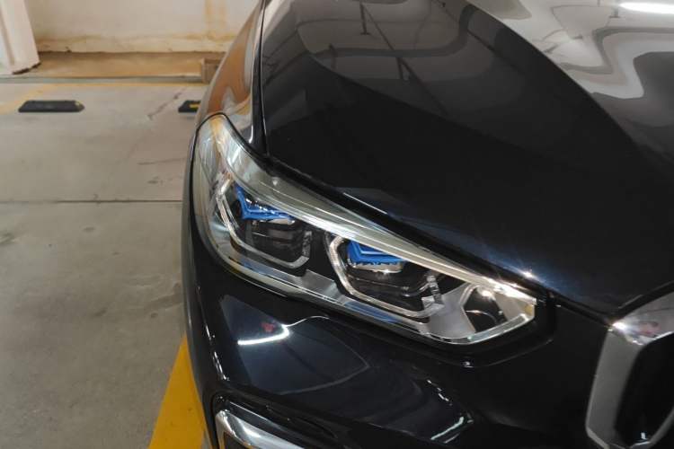 Used BMW X5 2022 xDrive 30Li Luxury M Sport Package Right Front Headlight