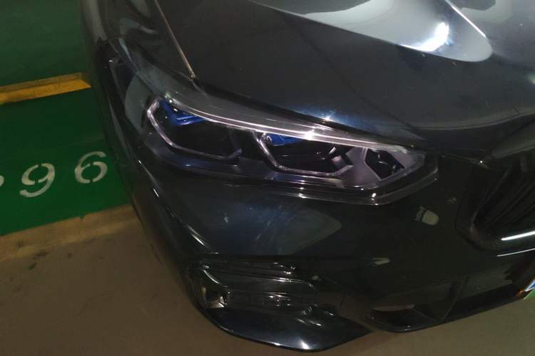 Used BMW X5 2022 xDrive 30Li Luxury M Sport Package Right Front Headlight