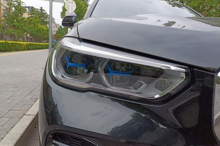 Used BMW X5 2022 xDrive 30Li Luxury M Sport Package Right Front Headlight