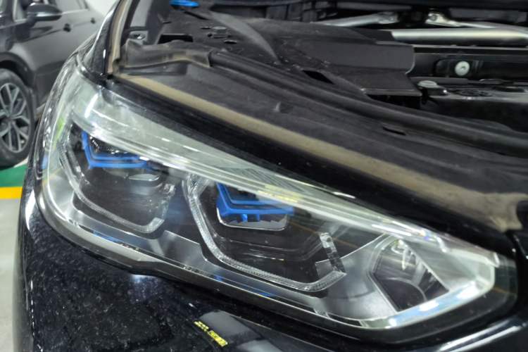 Used BMW X5 2022 xDrive 40Li M Sport Package Right Front Headlight