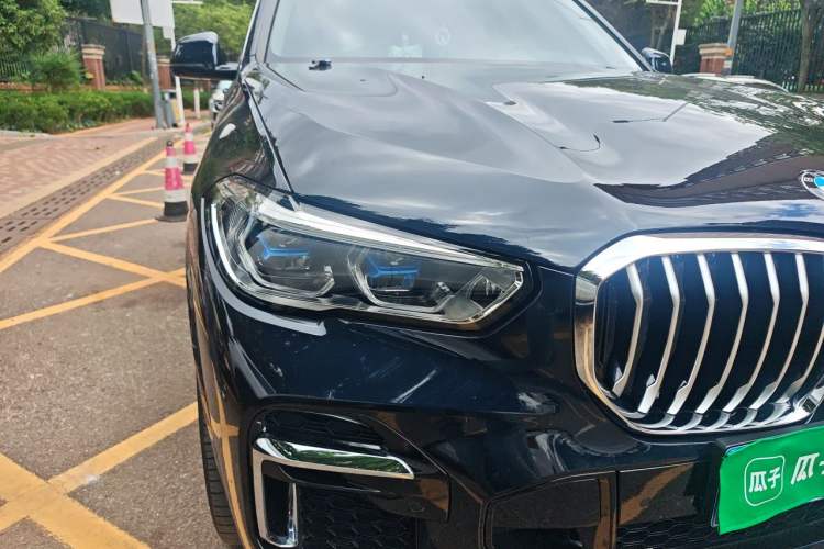 Used BMW X5 2022 Restyled xDrive 30Li Luxury Version M Sport Package Right Front Headlight