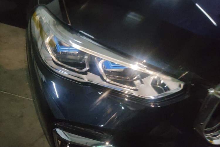 Used BMW X5 2022 Restyled xDrive 30Li Luxury Version M Sport Package Right Front Headlight
