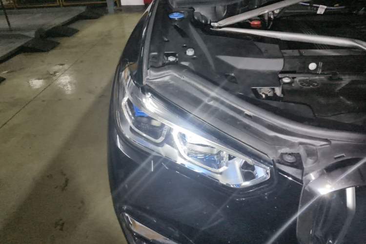 Used BMW X5 2022 Restyled xDrive 40Li M Sport Package Right Front Headlight