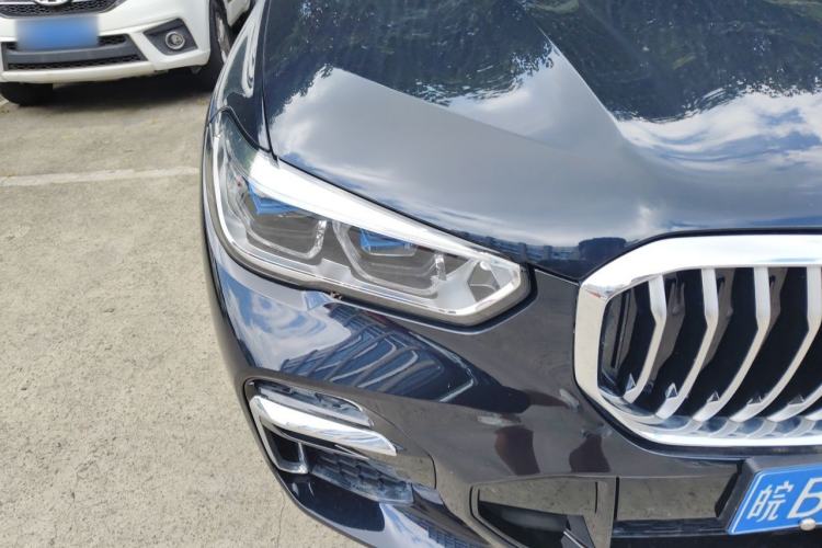 Used BMW X5 2022 xDrive 40Li Luxury Edition M Sport Package Right Front Headlight