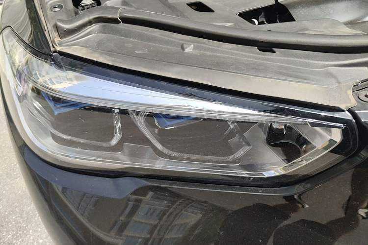 Used BMW X5 2022 Restyled xDrive 30Li Luxury Version M Sport Package Right Front Headlight