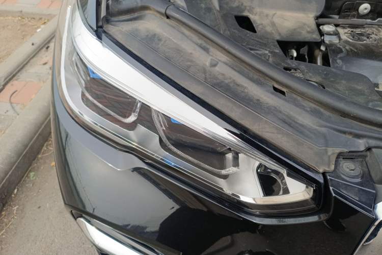 Used BMW X5 2022 Restyled xDrive 40Li M Sport Package Right Front Headlight