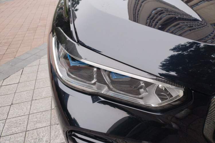 Used BMW X5 2022 xDrive 40Li M Sport Package Right Front Headlight