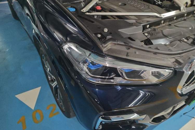 Used BMW X5 2022 xDrive 40Li M Sport Package Right Front Headlight