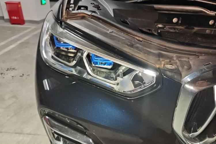Used BMW X5 2022 xDrive 30Li Luxury M Sport Package Right Front Headlight