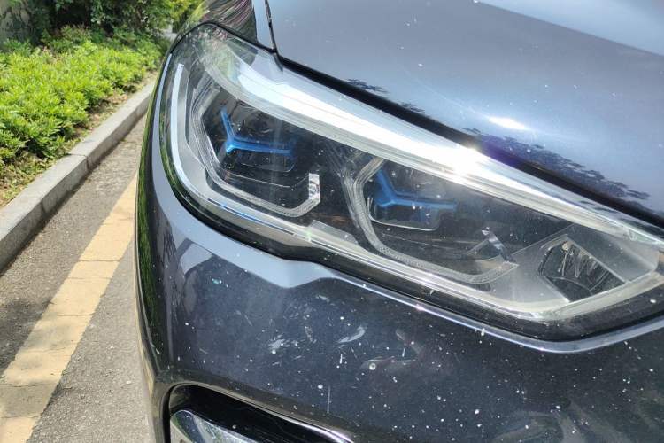 Used BMW X5 2022 Restyled xDrive 30Li Luxury Version M Sport Package Right Front Headlight