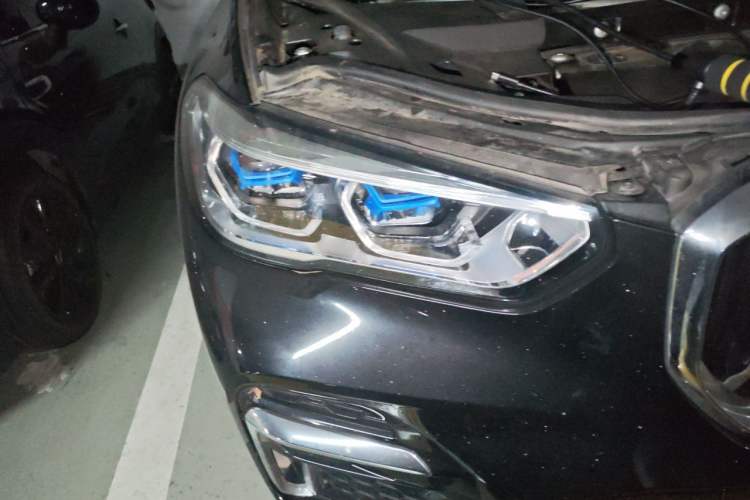 Used BMW X5 2022 Restyled xDrive 30Li Luxury Version M Sport Package Right Front Headlight