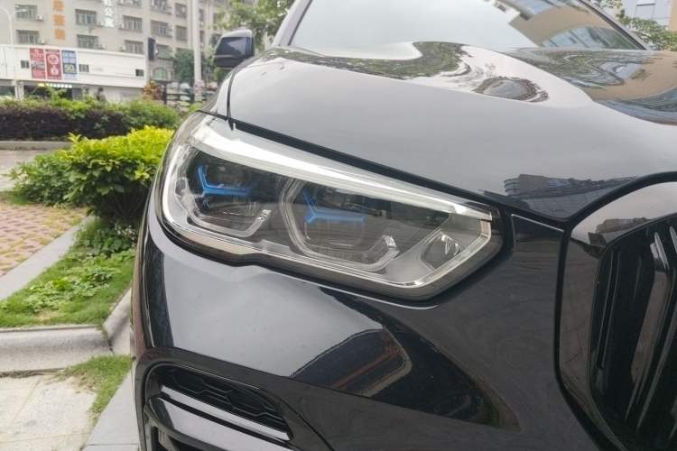 Used BMW X5 2022 Restyled xDrive 40Li M Sport Package Right Front Headlight