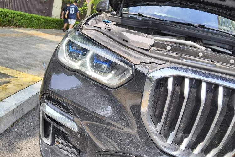 Used BMW X5 2022 xDrive 30Li Luxury M Sport Package Right Front Headlight