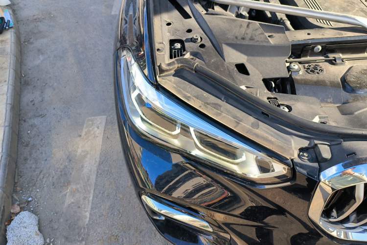 Used BMW X5 2022 Restyled xDrive 40Li M Sport Package Right Front Headlight