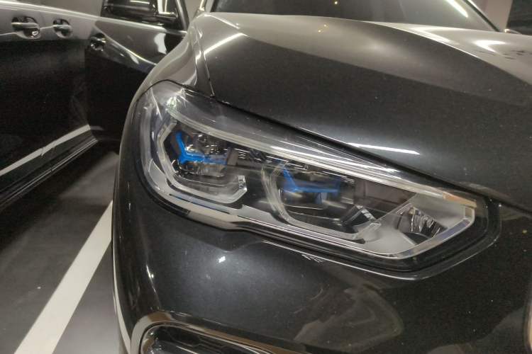 Used BMW X5 2022 Restyled xDrive 40Li M Sport Package Right Front Headlight