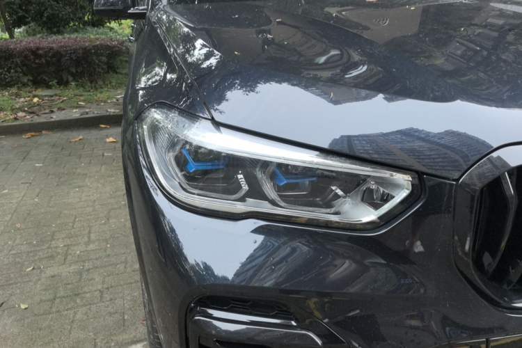 Used BMW X5 2022 Restyled xDrive 40Li Luxury Edition M Sport Package Right Front Headlight