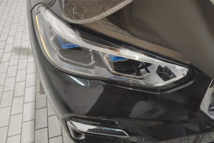 Used BMW X5 2022 Restyled xDrive 40Li M Sport Package Right Front Headlight