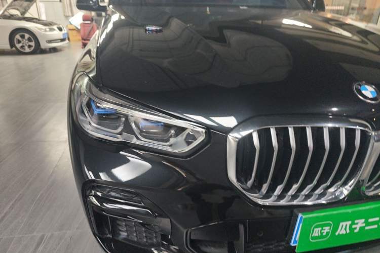 Used BMW X5 2022 xDrive 40Li M Sport Package Right Front Headlight