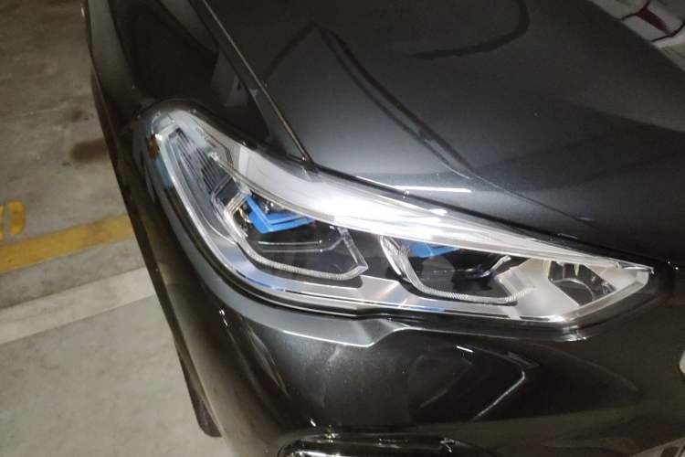 Used BMW X5 2022 Restyled xDrive 40Li Luxury Edition M Sport Package Right Front Headlight