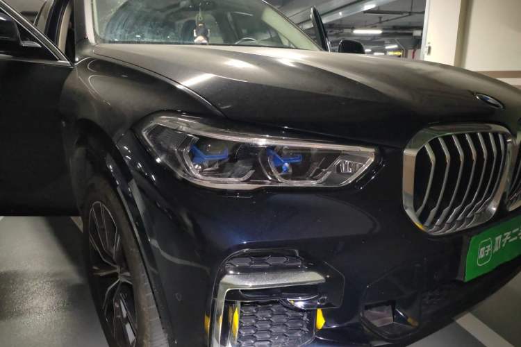 Used BMW X5 2022 xDrive 30Li Luxury M Sport Package Right Front Headlight