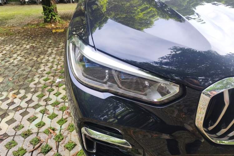 Used BMW X5 2022 Restyled xDrive 30Li Luxury Version M Sport Package Right Front Headlight