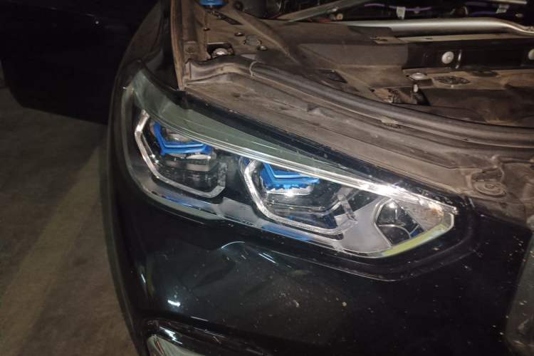 Used BMW X5 2022 Restyled xDrive 40Li M Sport Package Right Front Headlight