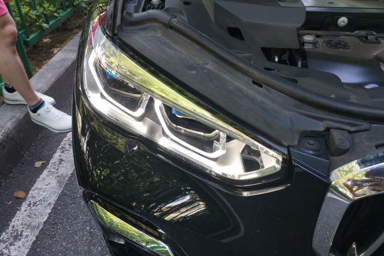 Used BMW X5 2022 xDrive 30Li Luxury M Sport Package Right Front Headlight