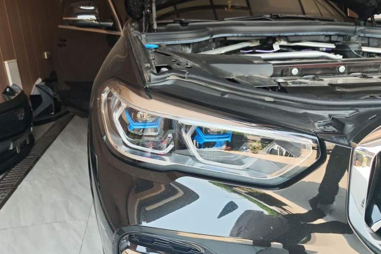 Used BMW X5 2022 Restyled xDrive 40Li M Sport Package Right Front Headlight