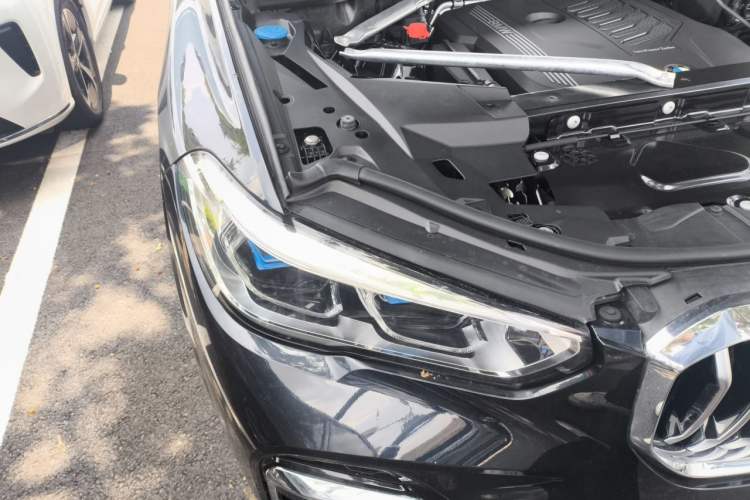 Used BMW X5 2022 Restyled xDrive 40Li M Sport Package Right Front Headlight