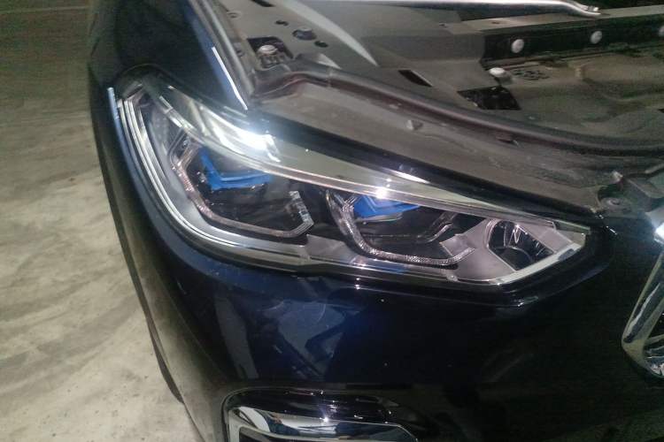 Used BMW X5 2022 Restyled xDrive 40Li M Sport Package Right Front Headlight