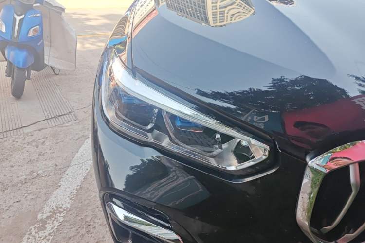 Used BMW X5 2022 Restyled xDrive 30Li Luxury Version M Sport Package Right Front Headlight