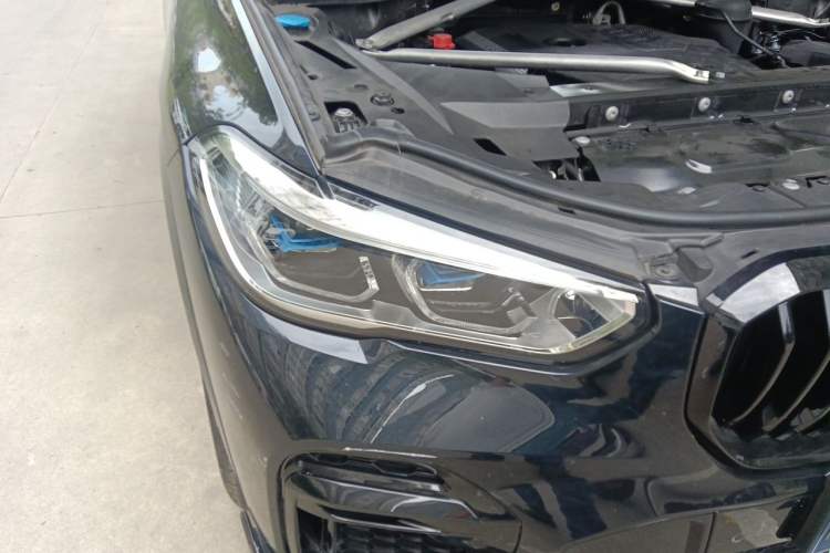 Used BMW X5 2022 Restyled xDrive 30Li Luxury Version M Sport Package Right Front Headlight