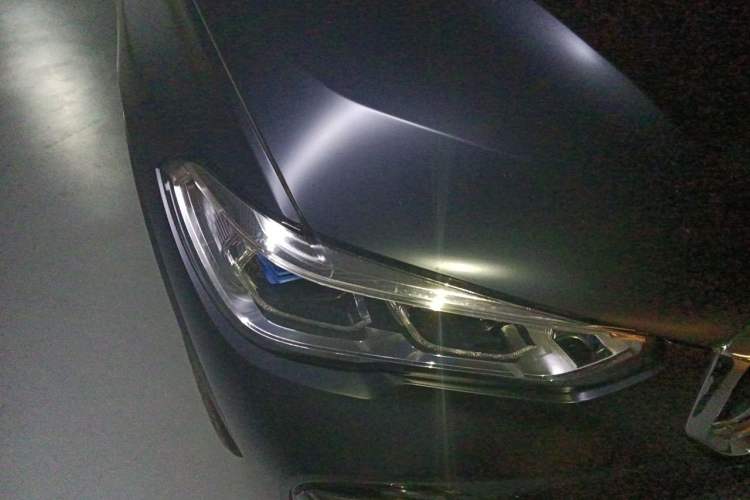 Used BMW X5 2022 xDrive 40Li M Sport Package Right Front Headlight