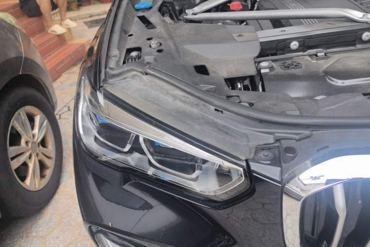 Used BMW X5 2022 Restyled xDrive 40Li M Sport Package Right Front Headlight