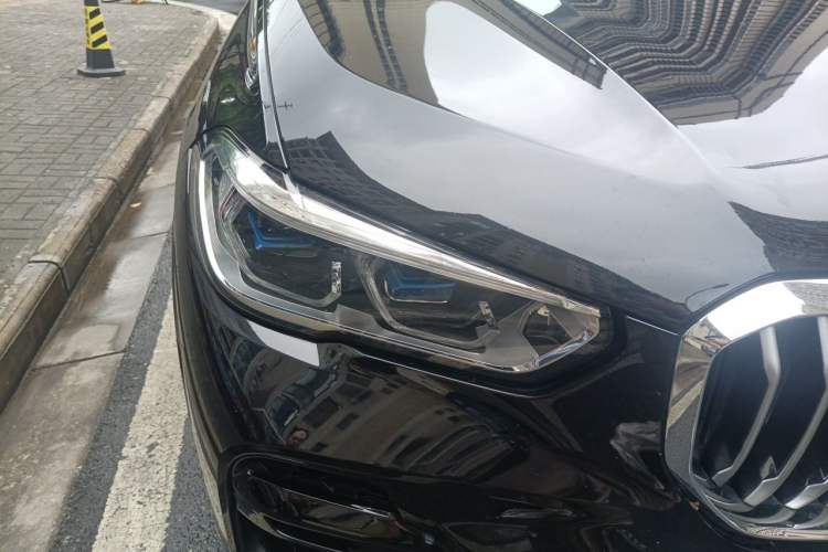 Used BMW X5 2022 xDrive40i M Sport Package Right Front Headlight