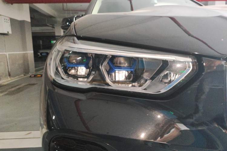 Used BMW X5 2022 xDrive40i M Sport Package Right Front Headlight