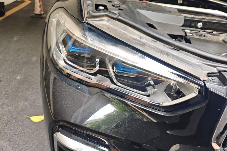 Used BMW X5 2022 Restyled xDrive 40Li Luxury Edition M Sport Package Right Front Headlight