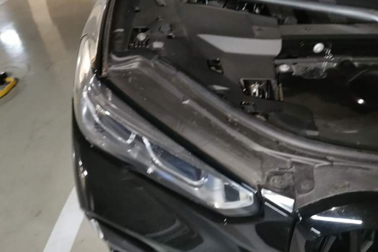 Used BMW X5 2022 xDrive 40Li M Sport Package Right Front Headlight