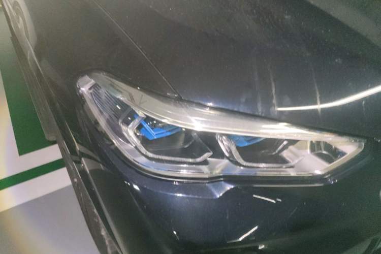 Used BMW X5 2022 Restyled xDrive 30Li Luxury Version M Sport Package Right Front Headlight