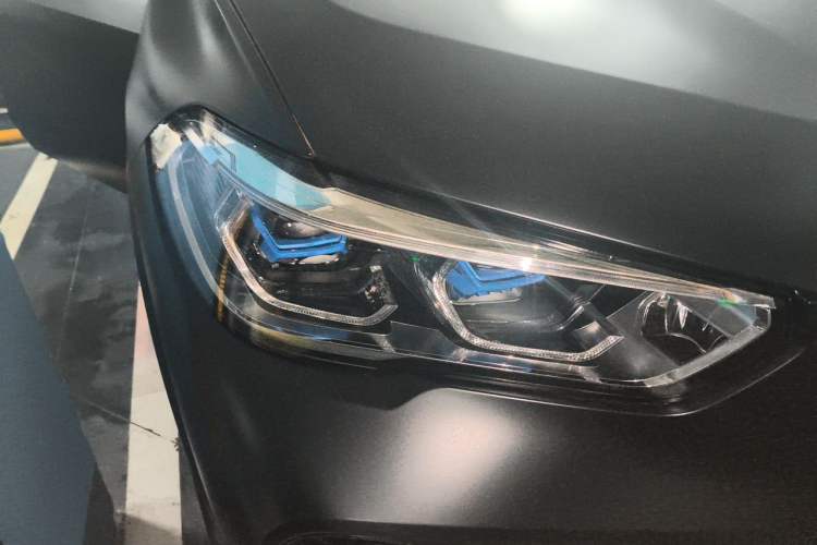 Used BMW X5 2022 xDrive 30Li Luxury M Sport Package Right Front Headlight