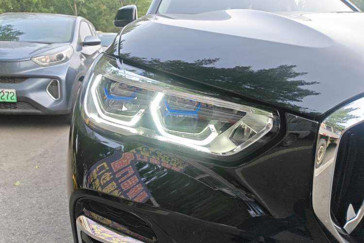 Used BMW X5 2022 xDrive 30Li Luxury M Sport Package Right Front Headlight