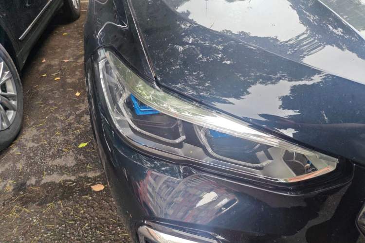 Used BMW X5 2022 Restyled xDrive 30Li Luxury Version M Sport Package Right Front Headlight