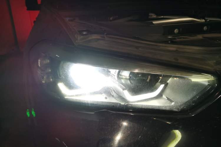 Used BMW X5 2022 xDrive 30Li M Sport Package Right Front Headlight