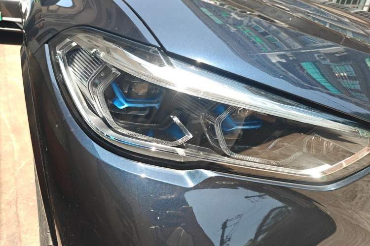 Used BMW X5 2022 xDrive 30Li Luxury M Sport Package Right Front Headlight