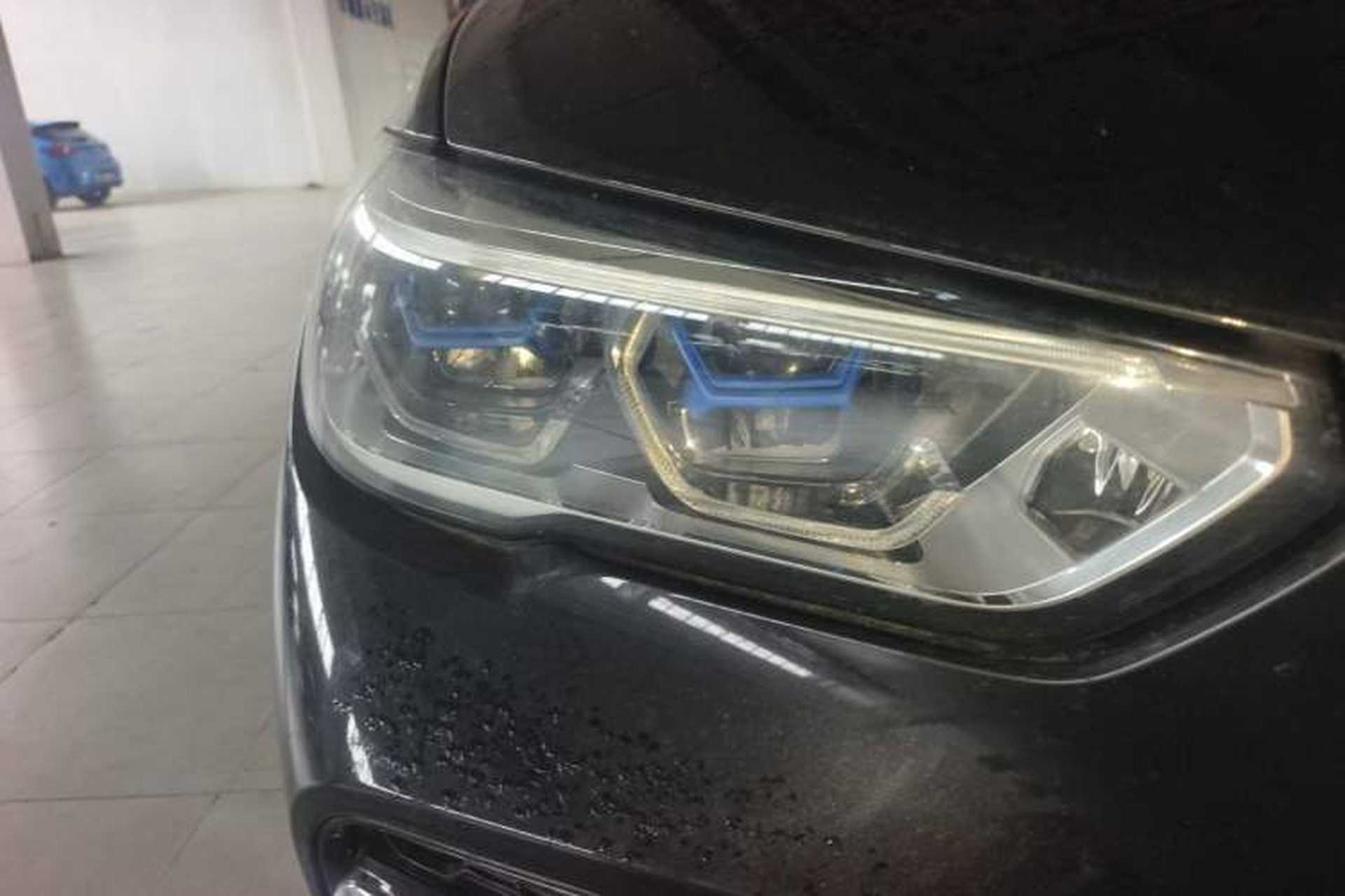 Used BMW X5 2022 Restyled xDrive 30Li Luxury Version M Sport Package Right Front Headlight