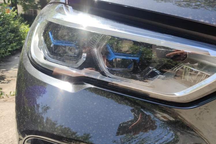Used BMW X5 2022 Restyled xDrive 30Li Luxury Version M Sport Package Right Front Headlight