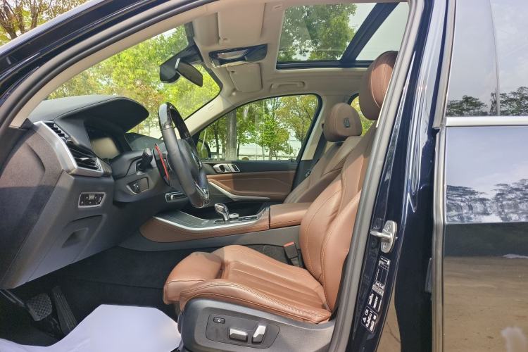 Used BMW X5 2022 xDrive30i M Sport Package Right Front Seat
