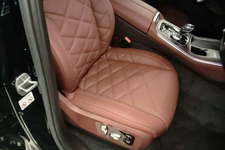 Used BMW X5 2022 Restyled xDrive 40Li M Sport Package Right Front Seat