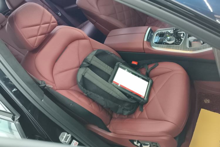 Used BMW X5 2022 Restyled xDrive 40Li M Sport Package Right Front Seat