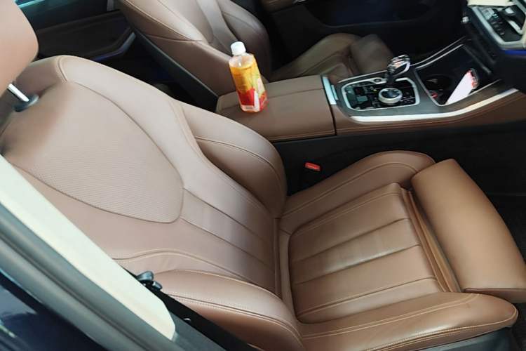 Used BMW X5 2022 xDrive30i M Sport Package Right Front Seat